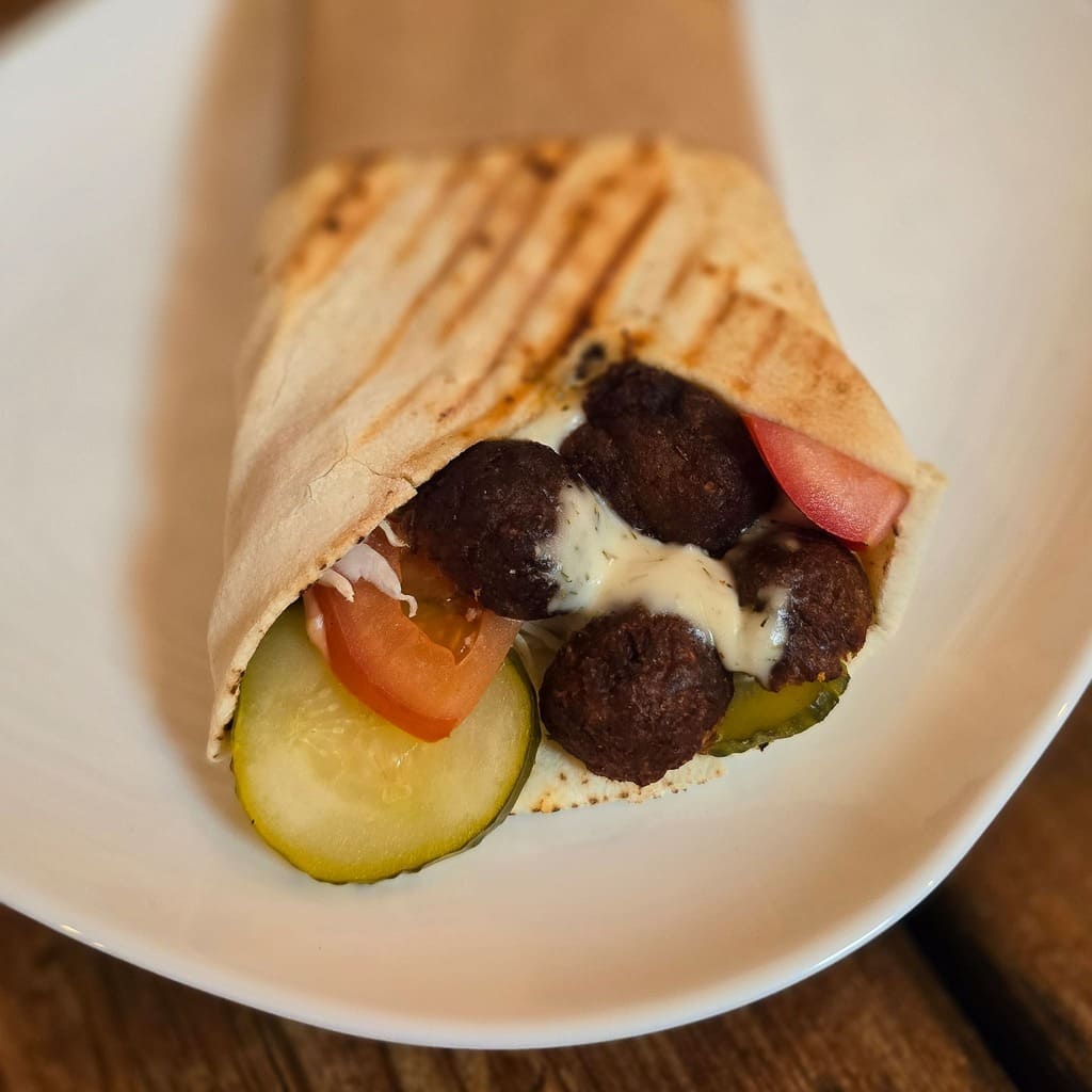 Kebabas su falafeliais